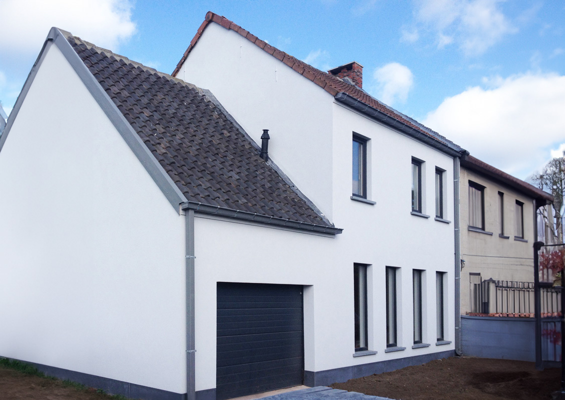 Totaalrenovatie-gevelwerken-garagepoort-2